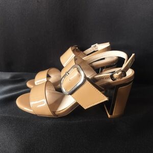 Jones New York Beige Double Strap Buckle Heels (Size 5.5)